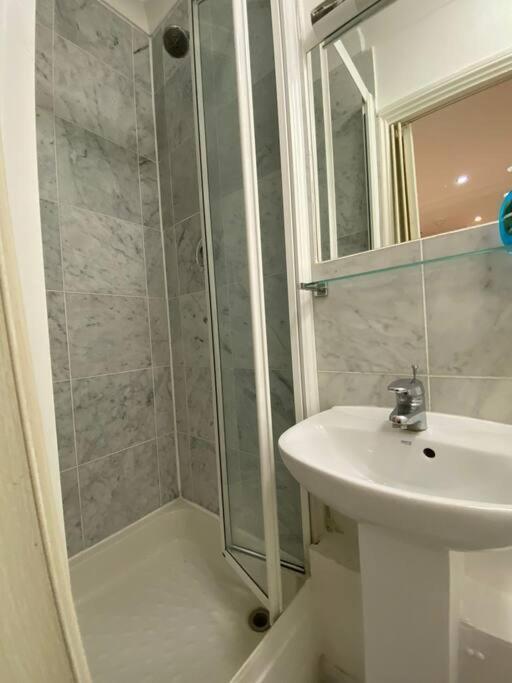 F2- Basement Studio Fits 1 Near Paddington London Luaran gambar
